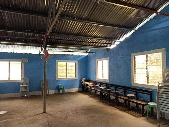 New David Chapel Windows